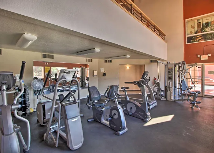 Holiday home 3 Mi To Sabino Canyon: W/ Perks! Tucson